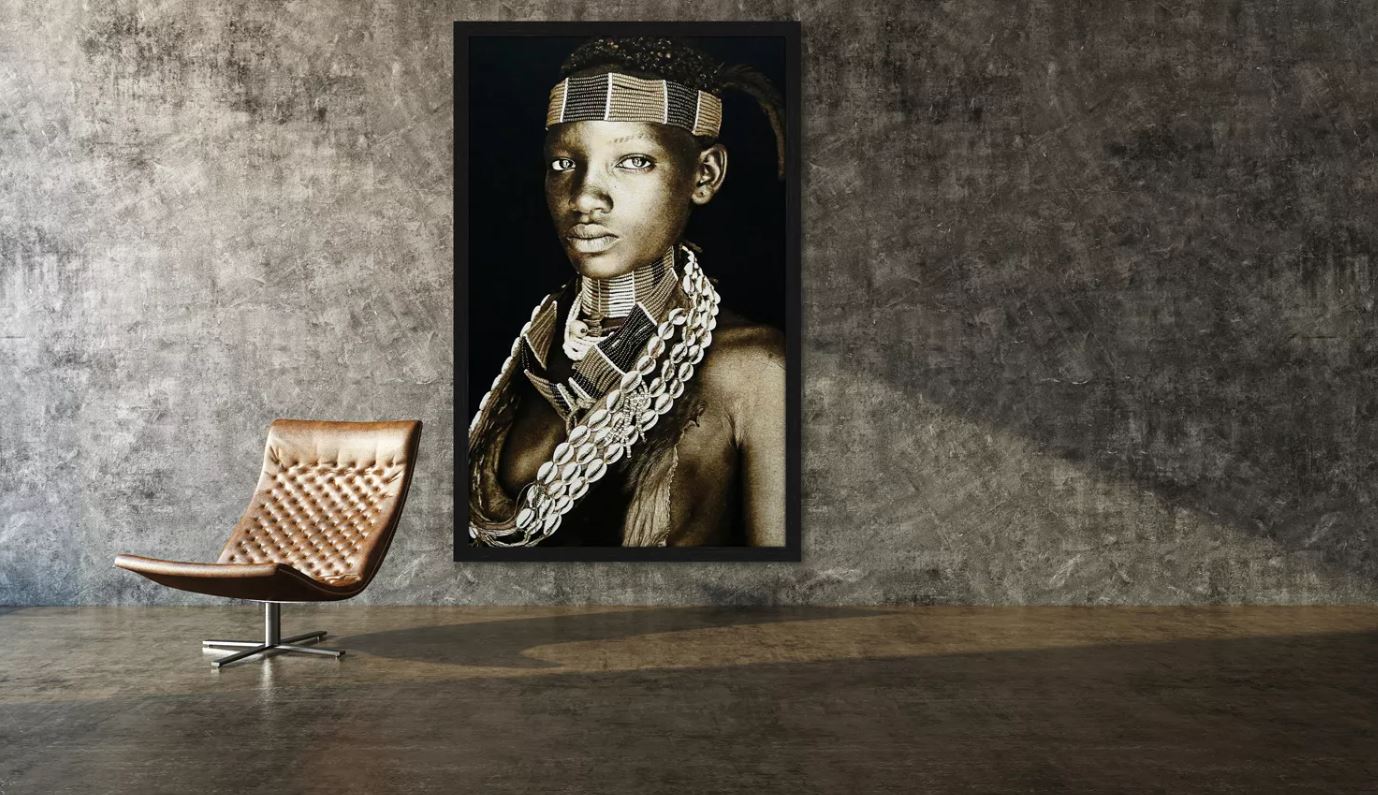 Hamar Lady Ethiopia – Gobelin geweven textielkunstwerk van Mario Gerth | Vintique Interiors